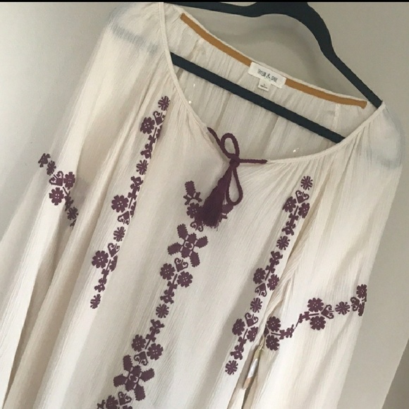 Taylor & Sage Tops - Boho Blouse